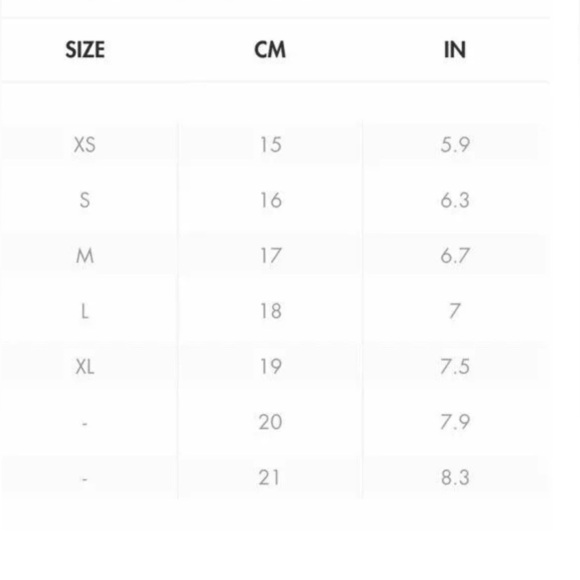 Gucci Silver Charm Bracelet with Beaded Elegance - Picture 7 of 7